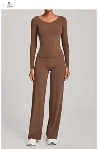 Detailansicht dunkelbraunes Yoga-Set mit hochtaillierter weiter Hose und engem Langarmshirt