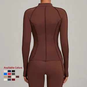 Veste de yoga marron ajustée à manches longues avec col montant et coutures structurées
