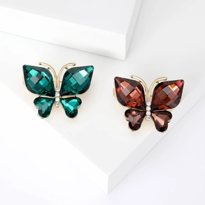 Vintage Crystal Glass Butterfly Brooch For Women Gold Plated Alloy Rhinestone Insect Pin Jewelry Accessory Gift Daily Banquet