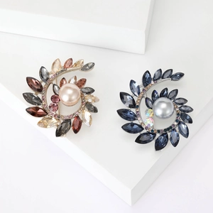 Elegante Spilla a Spirale in Lega Con Finta Perla Artificial Strass Ramoscello d'Ulivo Corona di Fiori per Decorazione Giacca Donna