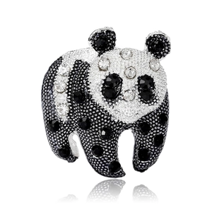 Broche panda étincelante avec strass noirs et blancs sur base en alliage de qualité
