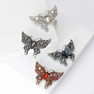 Vintage Alloy Rhinestone Butterfly Brooch Exquisite Insect Series Pin For Women Suit Accessory Elegant Decorative Jewelry Gift