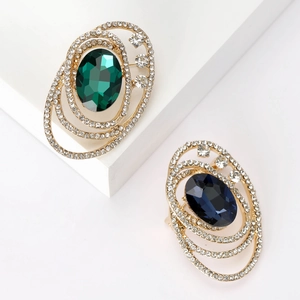 Vintage Oval Crystal Rhinestone Brooch Alloy Elegant Pin For Women Suit Gown Accessories Baroque Fashion Jewelry Gift