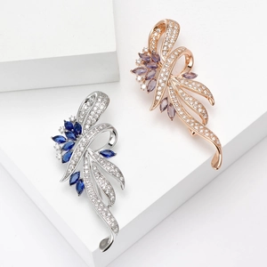 Elegante Legering Strass Lint Bloem Broche Voor Vrouwen High-end Glinsterende Speld Voor Pak Jurk Banket Sieraden Accessoire