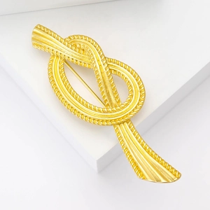 French Vintage Gold Alloy Rope Knot Brooch For Women Elegant Banquet Suit Accessory Retro Pin Elegant High-End Decorative Jewelry