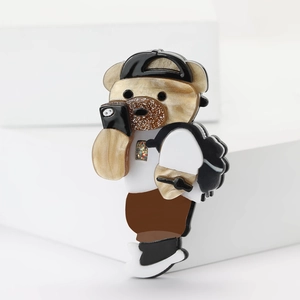 Broche Ours en Acrylique Dessin Animé Mignon Broche Animale 3D Personnalisée pour Vêtements Sac à Dos Décoration Bijoux Unisexe