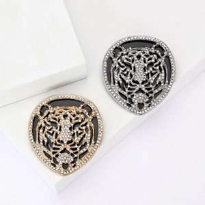 Vintage Lussuosa Spilla a Testa di Tigre in Lega Con Intarsio di Strass Smalto Animale Pin da Risvolto per Donna Uomo Moda Accessori