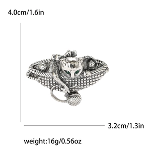 Detailed size and weight specs of the vintage silver cat basket brooch with dimensions