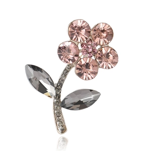Eleganter silberner Blumen-Anstecknadel mit rosa Strasssteinen und grauen Blatt-Edelsteinen