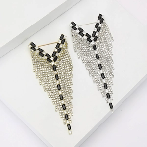 Elegante Spilla a Forma di V con Nappe Lunghe in Lega e Strass per Donna Spilla di Fascia Alta con Gemme Nere Intarsiate