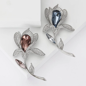 Elegant Copper Zirconia Lily Flower Brooch Luxury Micro-set Floral Corset Pin For Women Fashion Commute Jewelry Decoration