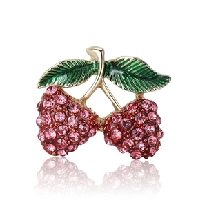 Spilla a ciliegia creativa con strass rosa e smalto verde su placcatura in oro lucido