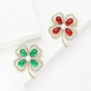 Elegante Spilla a Quadrifoglio in Lega Con Strass e Perla Artificial Finta Lusso Verde Rosso Gioielli per Donna Matrimonio Festa Abbigliamento Decorazione