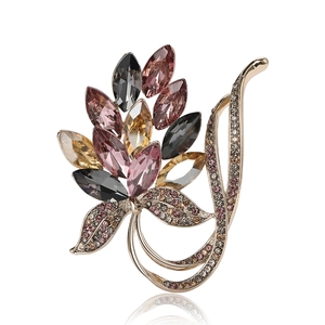 Broche fleur élégante en alliage doré avec strass marquise colorés et cristaux pavés
