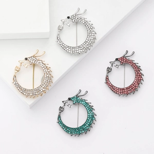 Vintage Alloy Dragon Biting Tail Brooch For Men Chinese Style Rhinestone Inlaid Circular Animal Brooch Pin Accessory