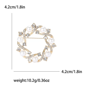 Elegant gold flower wreath brooch with white pearls and rhinestones, size 4.2cm diameter