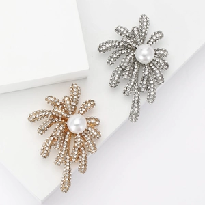 Elegant Alloy Firework Brooch Pin With Rhinestone And Artificial Pearl Luxury Floral Starburst Breastpin For Women Suit Dress Accessory