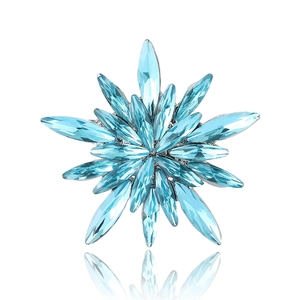 Elegant light blue crystal snowflake brooch pin with silver setting for women's apparel