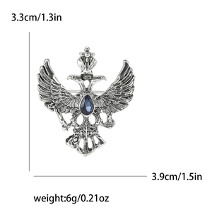 Dimensiones detalladas del broche águila bicéfala en plata antigua con gema azul