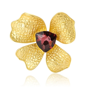 Exquisite gold-plated flower brooch with red triangular gemstone and hammered metal texture