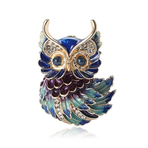 Broche chouette artistique en alliage doré avec émail coloré et strass scintillants
