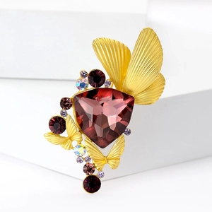Vintage Alloy Butterfly Brooch For Women Elegant Purple Rhinestone Inlaid Pin Matte Gold Jewelry Accessory For Dress Suit