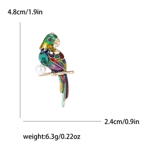 Detailansicht der Papagei Emaille Brosche mit Maßen 4.8cm x 2.4cm und Gewicht 6.3g