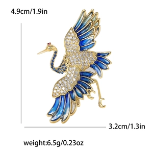 Elegant Chinese crane brooch with gold alloy, white crystals and blue enamel detail