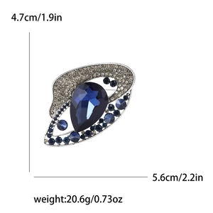 Eleganter Vintage-Brosche aus Legierung mit blauen Kristallen und Strasssteinen für Damen