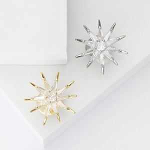 Modern Elegant Eight-Pointed Star Copper Brooch For Women Light Luxury Rhinestone Starburst Suit Pins Jewelry Accessories
