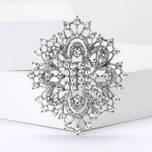 Vintage Alloy Rhinestone Flower Brooch For Women Luxurious Court Style Elegant Jewelry Pin For Coat Banquet Evening Gown