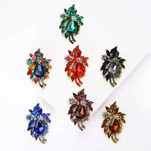 Vintage Alloy Rhinestone Bauhinia Flower Brooch For Women Luxurious Crystal Water Drop Brooch Pin For Party Banquet Jewelry