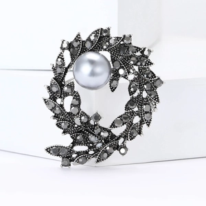 Vintage Alloy Rhinestone Branch Brooch Elegant Grey Faux Artificial Pearl Wreath Brooches For Women Suit Cardigan Jewelry Accessory
