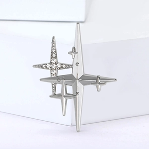 Broche étoile en argent avec strass brillants et alliage poli pour vestes de femmes