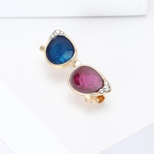 Broche lunettes de soleil en émail créatif, cadre doré, résine colorée et strass étincelants