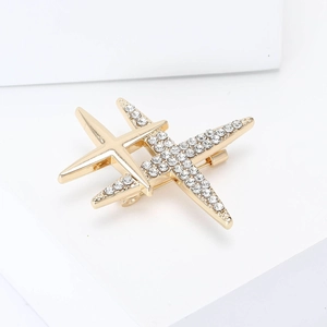 Exquise broche double étoile dorée avec strass pour tailleurs élégants pour femmes