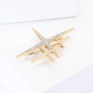 Elegante spilla a stella in lega dorata con strass di cristallo per abiti da donna