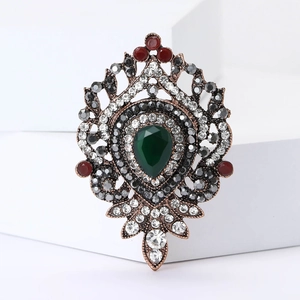 Vintage Palace Style Alloy Rhinestone Brooch For Women Drop Shaped Green Main Stone Suit Overcoat Corsage Pin Jewelry