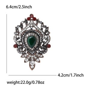 Vintage palace style alloy brooch with emerald green gem and rhinestones for women suit