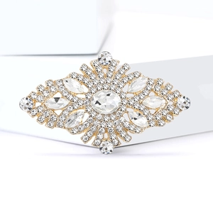 Elegant gold rhinestone brooch for women with sparkling crystal inlay in royal palace style