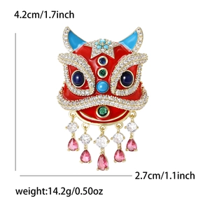 Broche danse du lion chinois avec émail rouge, pompons en cristal et mesures de taille