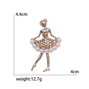 Dettaglio spilla ballerina con strass ambra e perle con misure altezza e larghezza