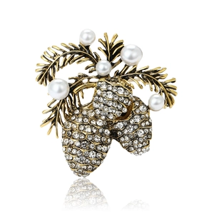 Broche Pomme de Pin Or Vintage Alliage Strass Künstliche Perle Élégante Épingle à Revers Aiguille de Pin pour Fête de Noël Hiver Bijoux Femme