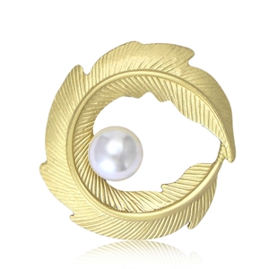 Vintage Feather Round Brooch With Faux Artificial Pearl Elegant Matte Gold Silver Alloy Lapel Pins For Women Office Party Dress Accessories