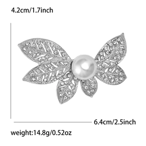 Silver leaf butterfly brooch with pearl and rhinestones, size 6.4x4.2cm, 14.8g weight