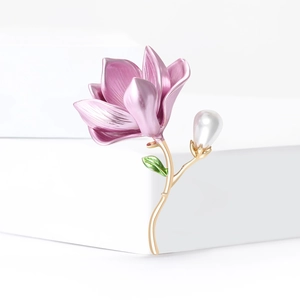 Elegant Magnolia Flower Enamel Brooch For Women Alloy Gold Plated Floral Suit Pin With Imitation Artificial Pearl Wedding Accessory