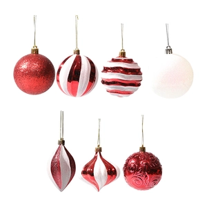 Weihnachtskugel-Set in Rot und Weiß mit Glitzer, Streifen und Elch-Reliefdekor