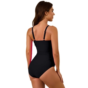 Costume intero nero classico da donna con spalline sottili e design posteriore basso