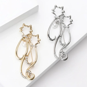 Broche Chat en Alliage Élégante Avec Fausse Künstliche Perle Strass pour Femmes Plaqué Or Argent Forme Animale Mode Épinglette de Revers