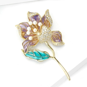 Élégante Broche Fleur de Lotus Et Feuille en Alliage Émaillé Avec Künstliche Perle Zirconia Violet Vert Or Strass Bijoux Femme